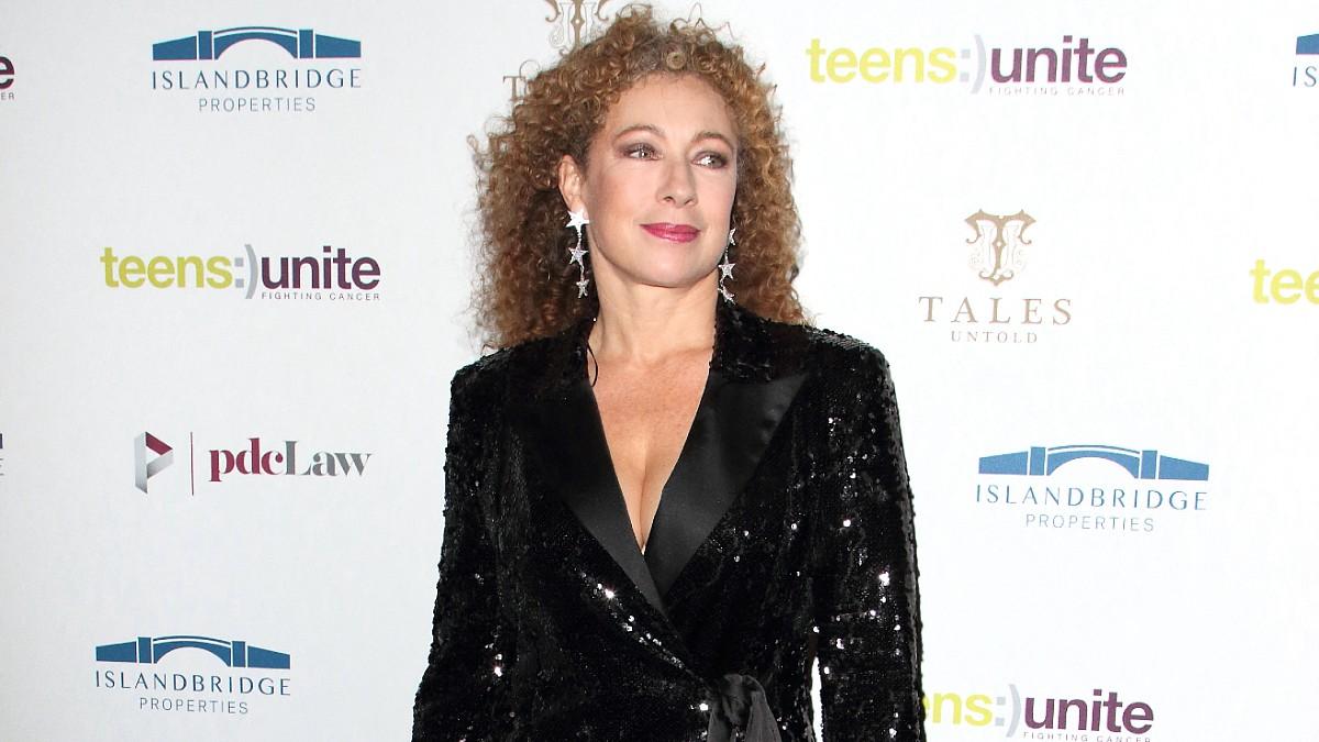 Photo of Alex Kingston