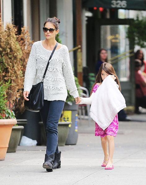 It's Mommy & Me Day, As Katie Holmes & Suri Cruise Get Their Nails Done ...