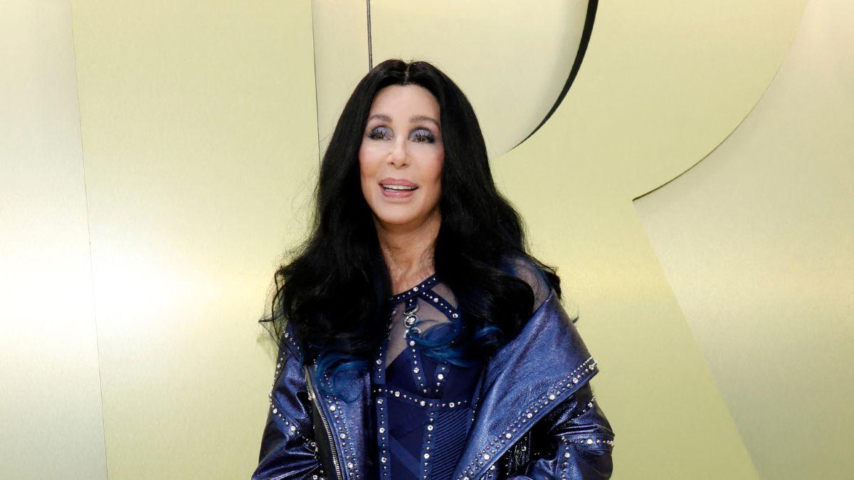 During her first 'SNL' appearance since 1987, Cher allegedly lip-synced, raising fresh concerns about her stamina.