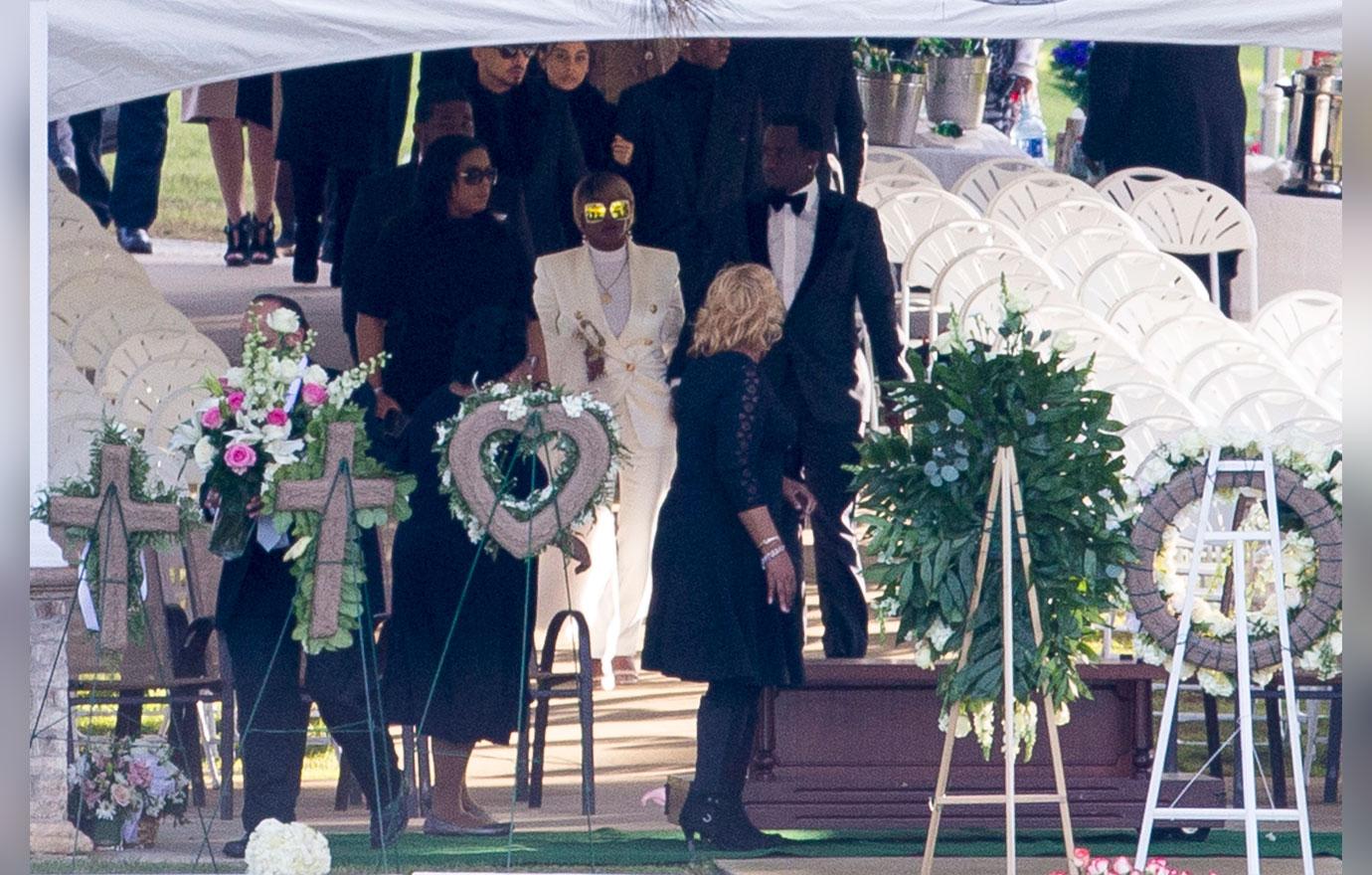 Diddy Delivers Eulogy Holds Hands With Mary J. Blige Kim Porter Funeral