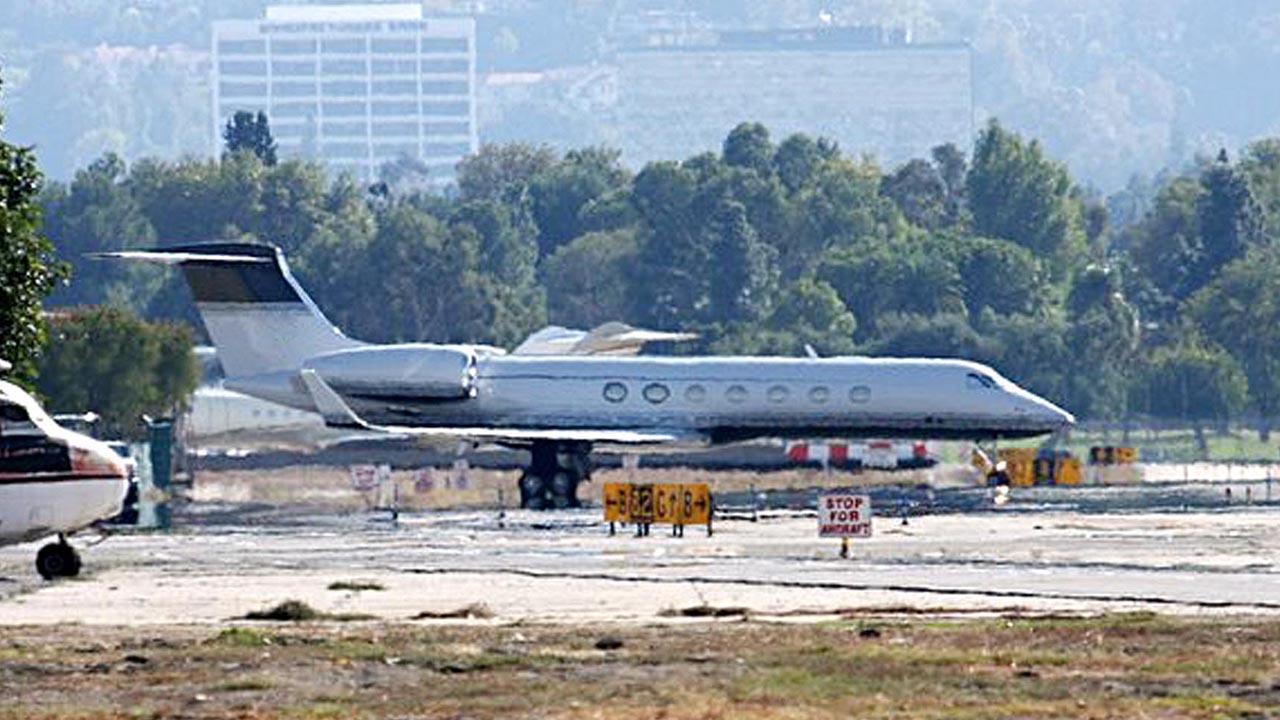 Private jet