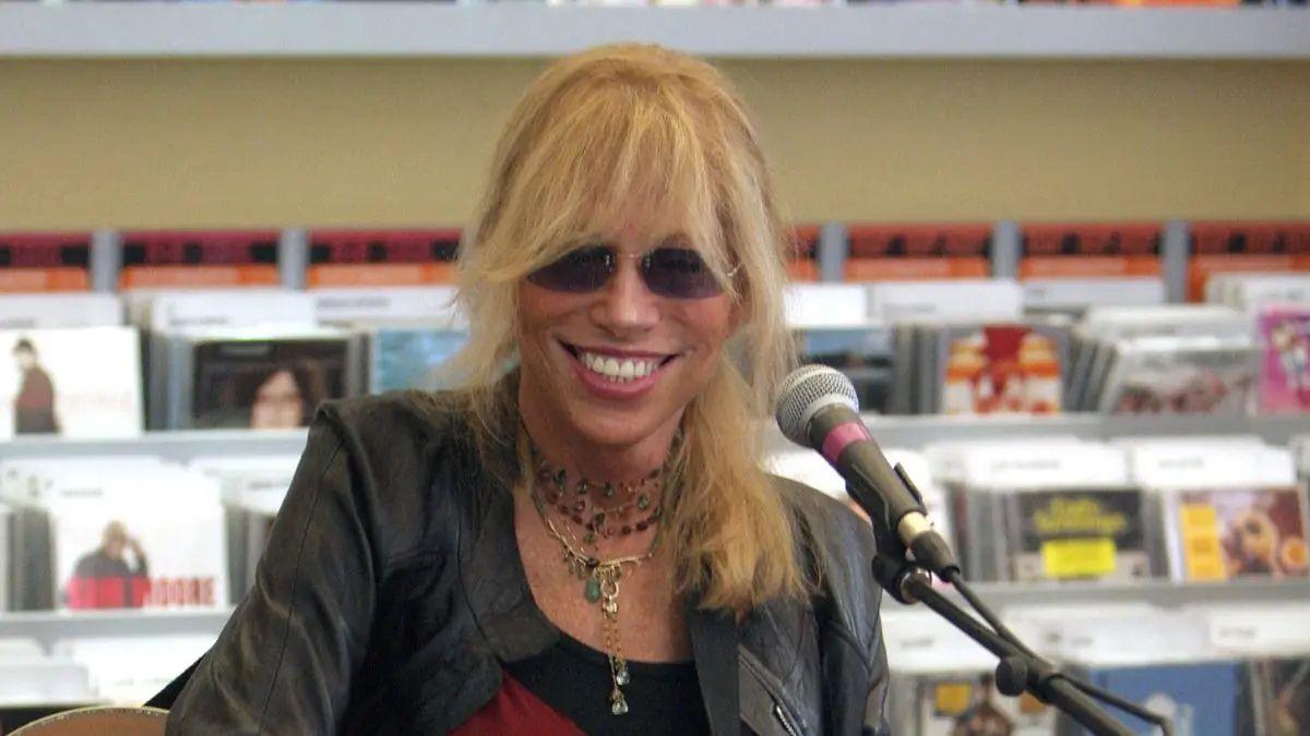 A photo of Carly Simon