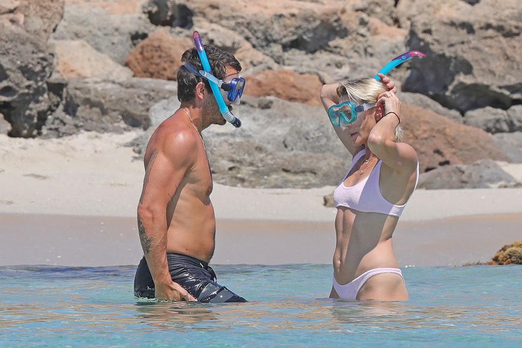 Robin Wright Shows Bikini Body At 52 On Honeymoon With Husband