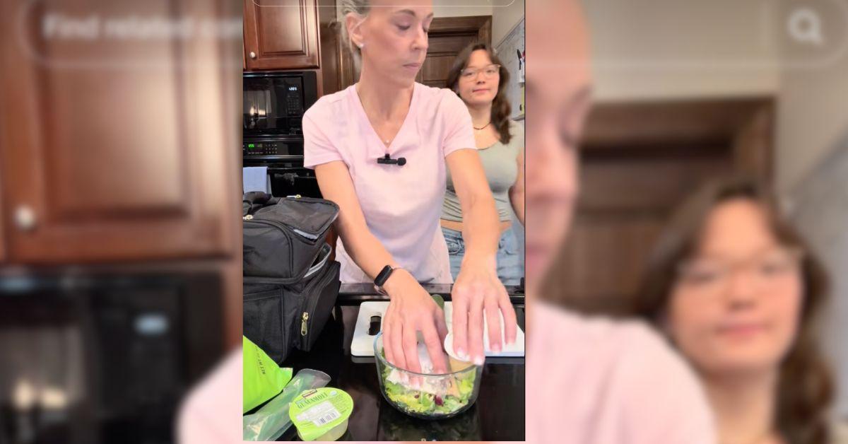 Photo of Kate Gosselin and Alexis Gosselin