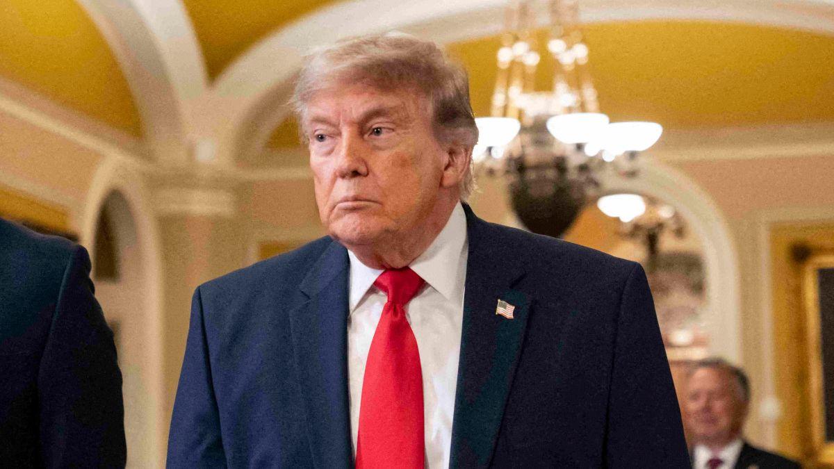image of Donald Trump was met with awkward silence after telling a joke about an elderly senator.