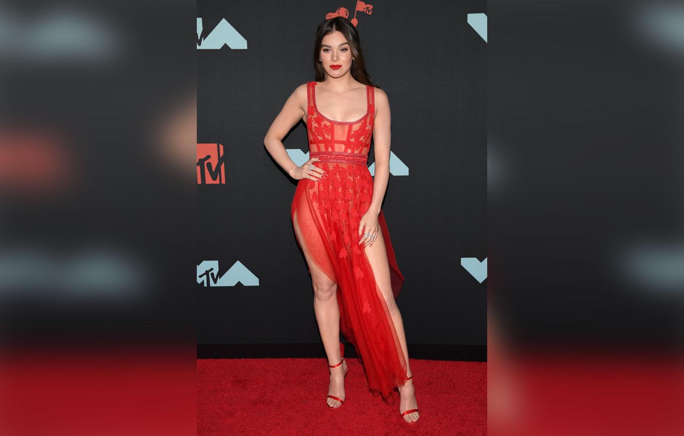 MTV VMA Awards 2019 Red Carpet Celebrity Arrivals