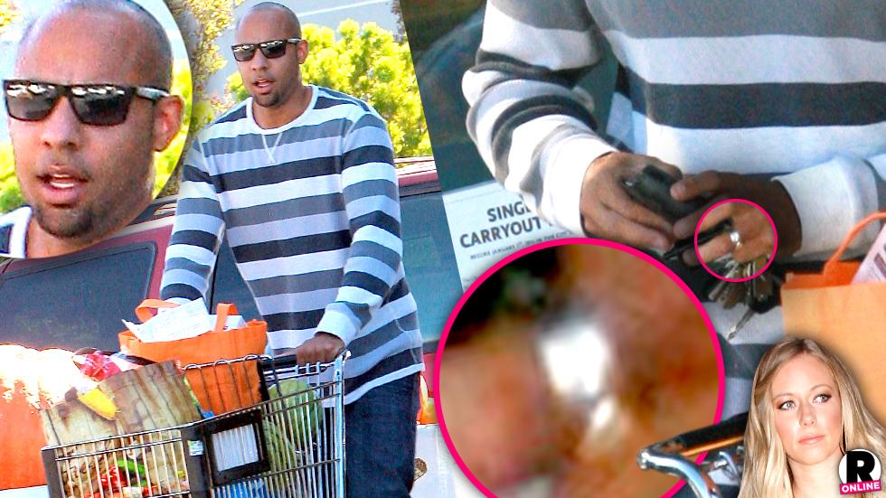 Hank Baskett Caught Wearing Wedding Band While Grocery Shopping After Kendra Kicked Him To The 