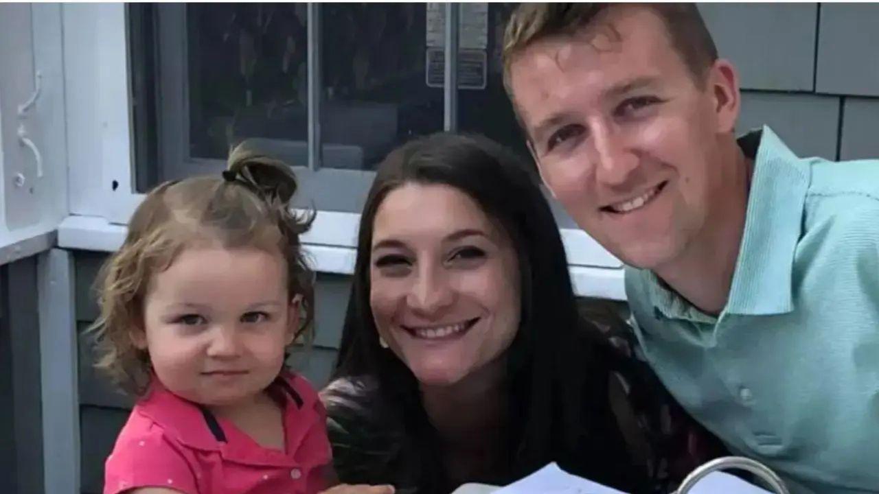 Image Of Patrick and Lindsay Clancy with daughter