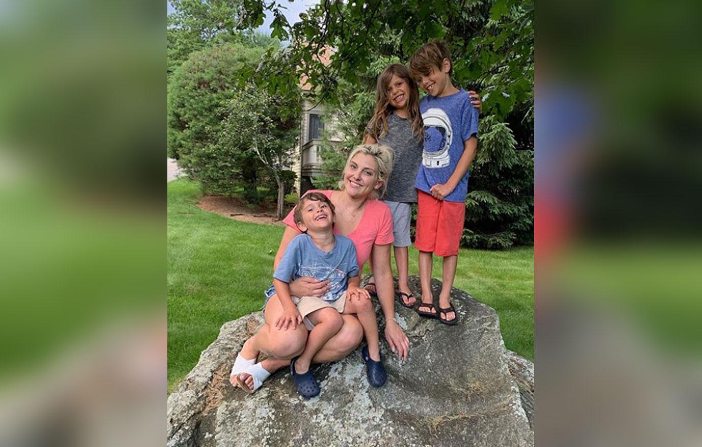 'RHOC' Star Gina Kirschenheiter & Kids In NYC After Husband Matt's Attack