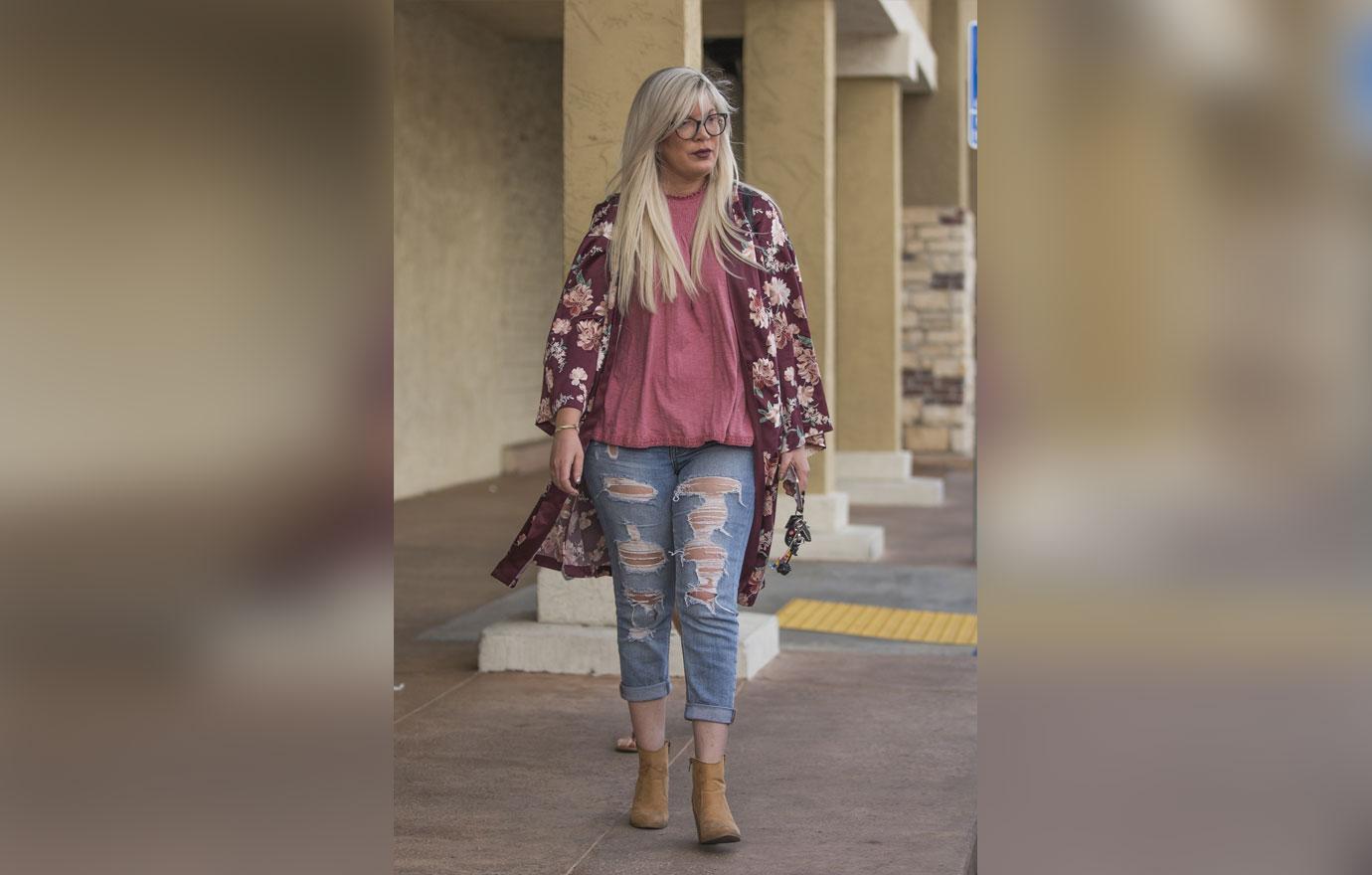 Tori Spelling Looks Exhausted During Shopping Trip