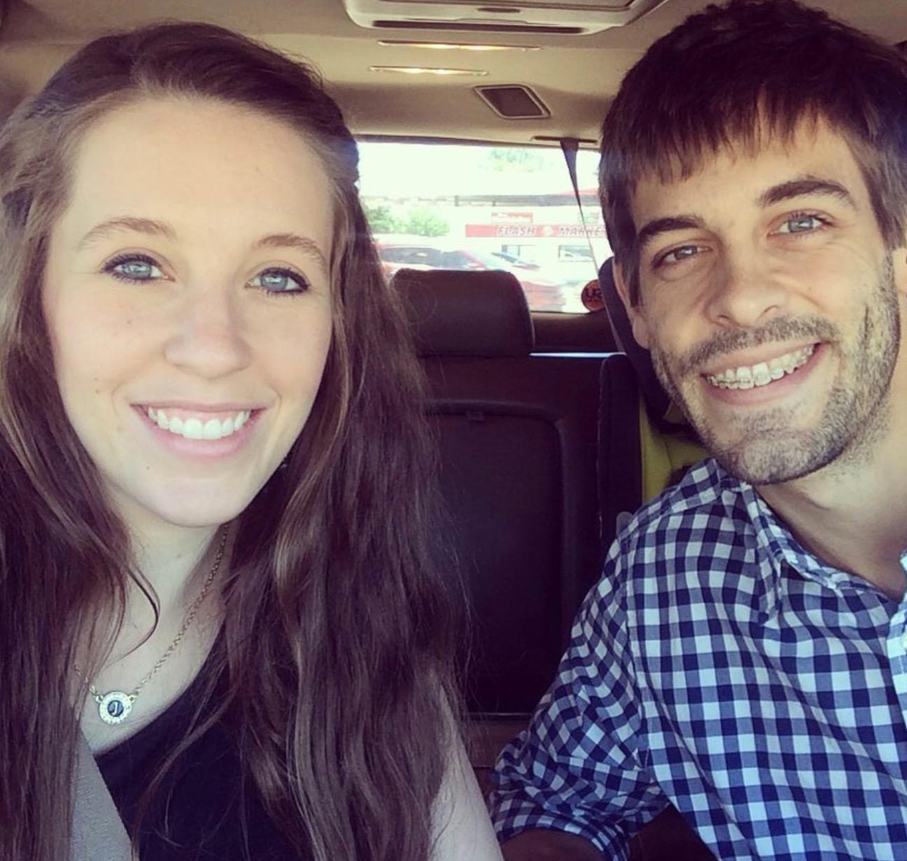 Disgraced Derick Dillard Finishes Marathon Wife Jill Duggar Proud