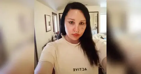 amanda bynes inner circle worried actress taking on too much podcast scrapped