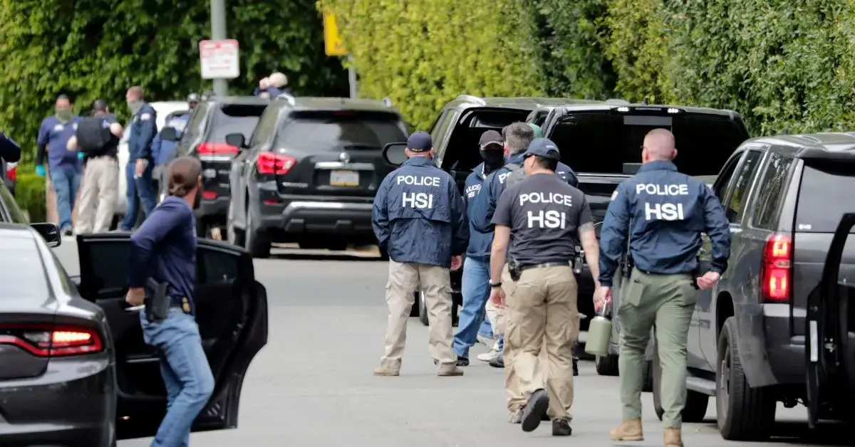 Diddy Slams Feds Raid of His Homes After Photos Leak Showing Mogul's(02)
