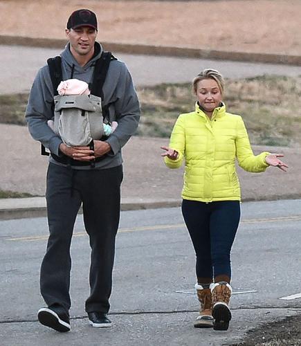 Hayden Panettiere & Wladimir Klitschko Take Baby Kaya On A Family Walk ...