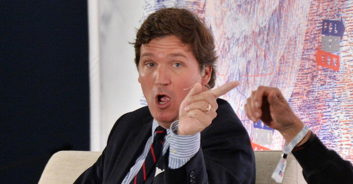 tucker carlson escapes dubai  months rainfall one day report