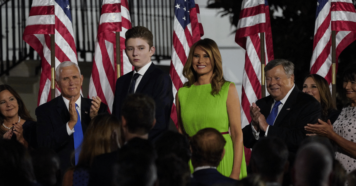 Melania 'Threatened to Revoke' MaraLago Memberships Over Leaked Photos