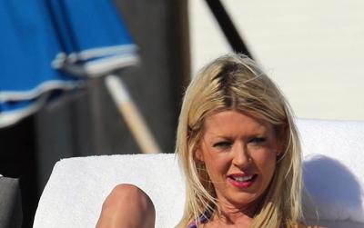 //tara reid saggy body miami