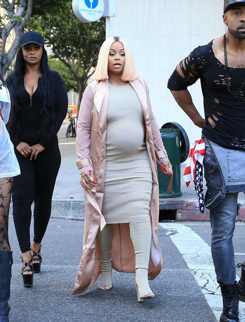 Kris Jenner Blows Up On Pregnant Blac Chyna As Cheating Scandal Explodes