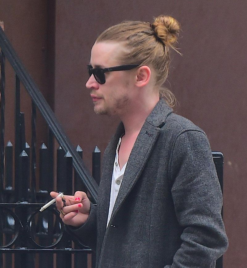 Macaulay Culkin Photos -- Smoking After Rehab & Methadone Treatment