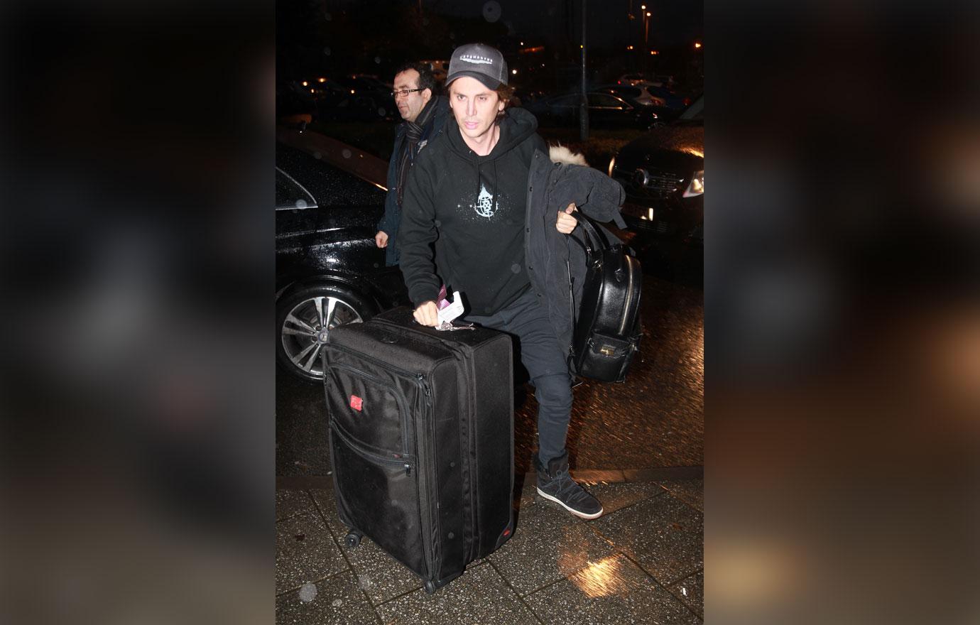 //jonathan cheban kim kardashian private jet london date