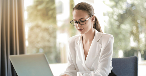 professional headshot outfits using ai