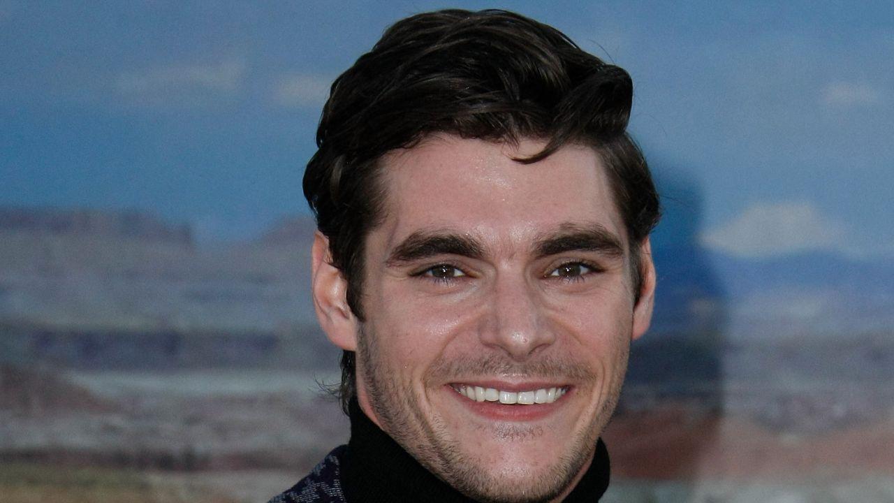 picture of rj mitte