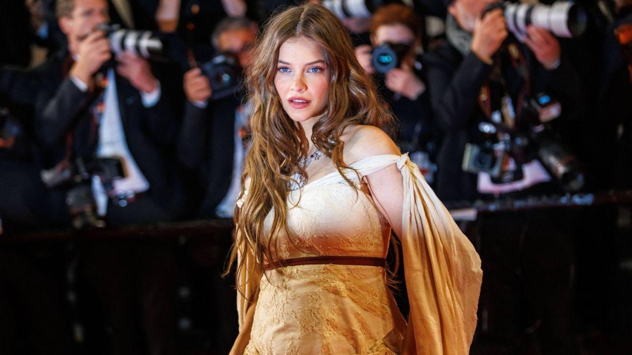 Barbara Palvin Returns to Victoria’s Secret Runway Six Weeks After Giving Birth