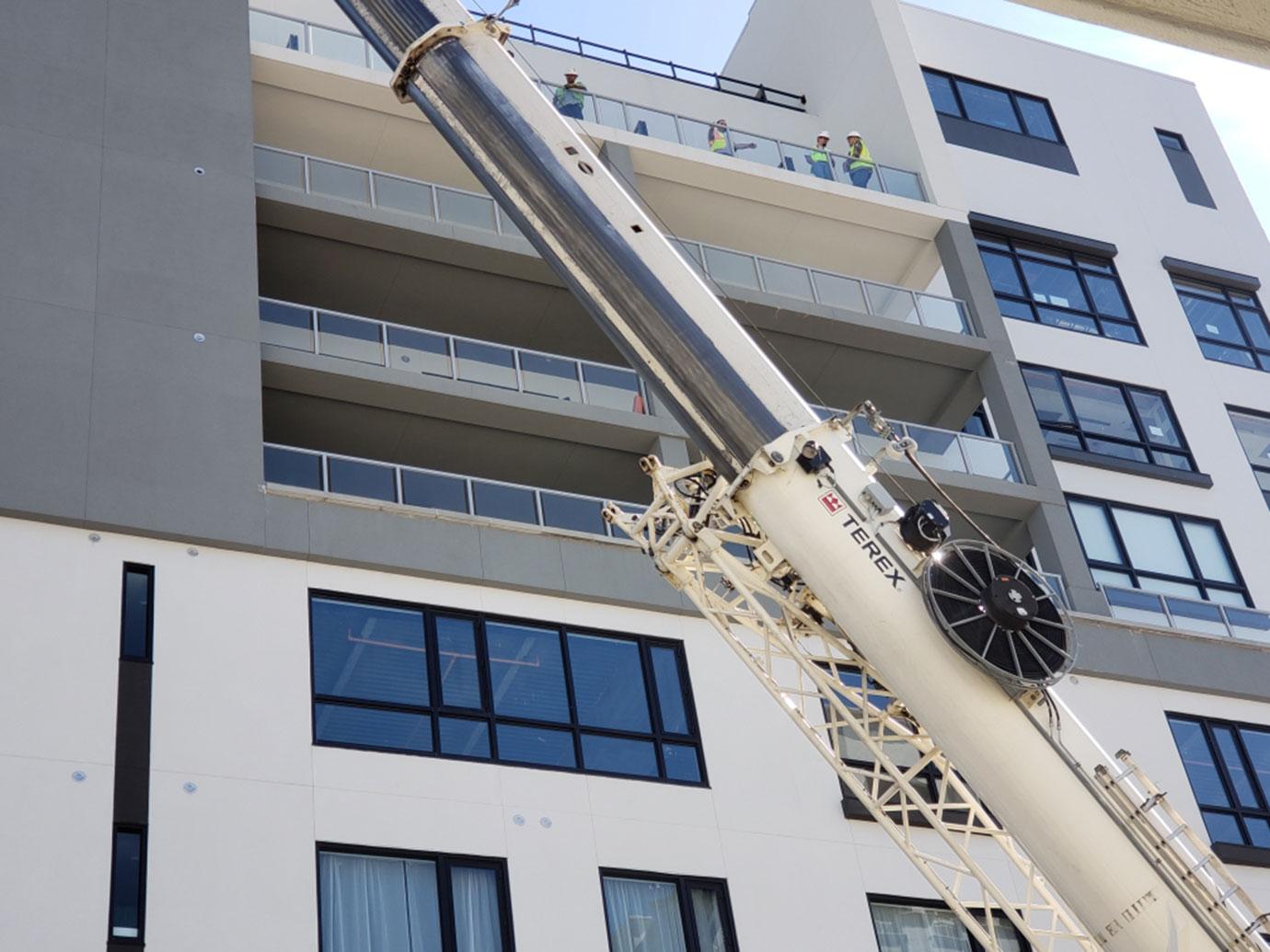 tom cruise moves into scientology penthouse photos