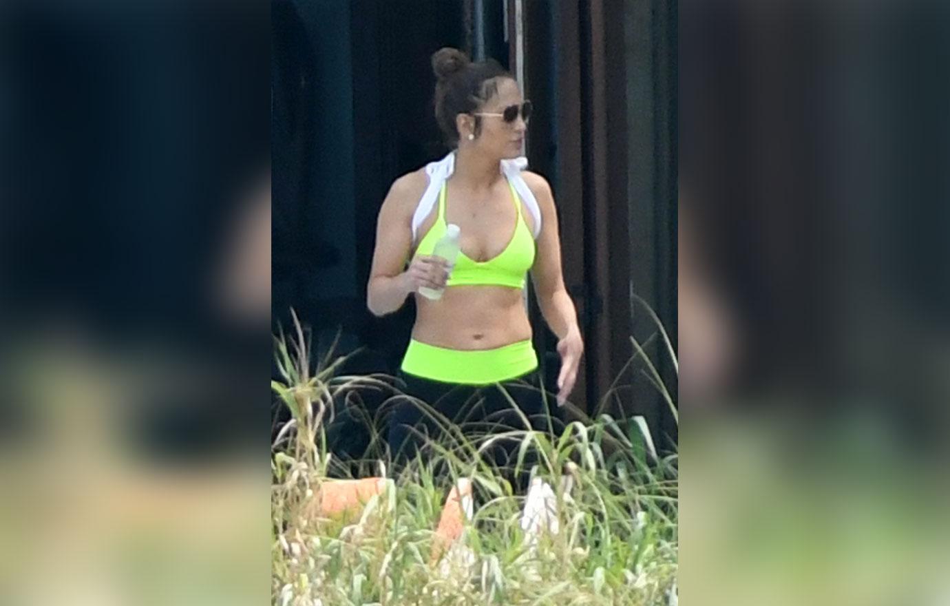 Jennifer Lopez Green Bra Bahamas