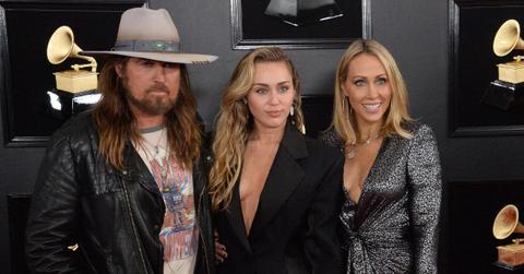 mileys family rift pop phenomenon snubs needy dad billy rays pleas