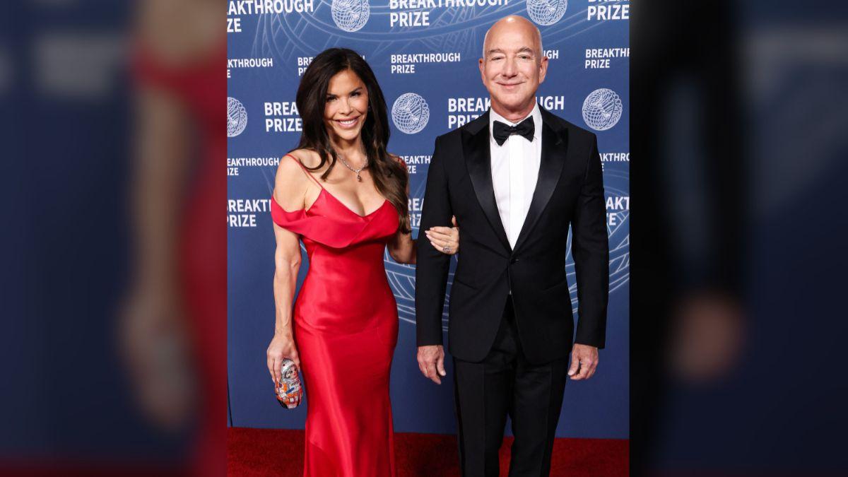 Photo of Lauren Sánchez and Jeff Bezos