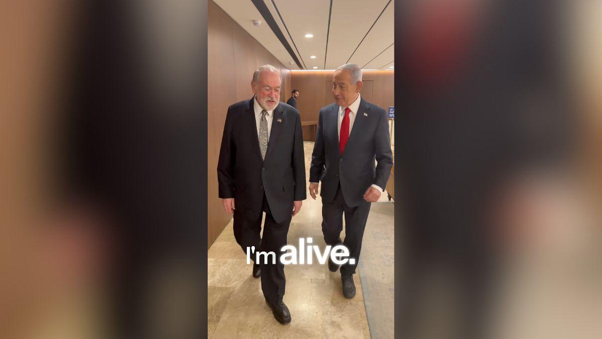 Photo of Mike Huckabee, Benjamin Netanyahu