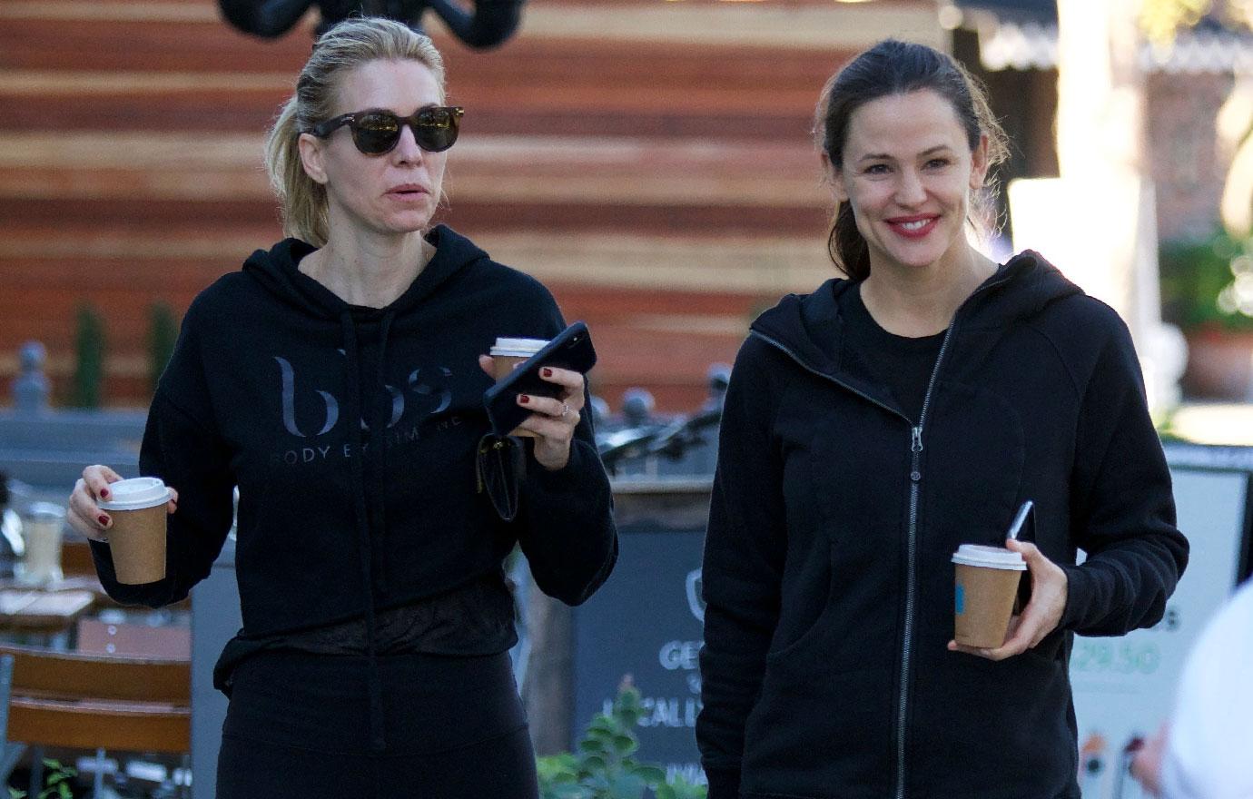 Jennifer Garner Grabs Coffee After Gym Session