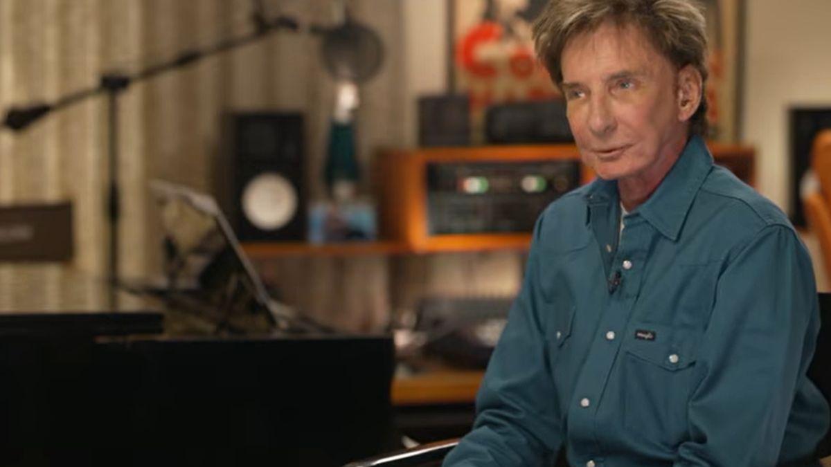 A photo of Barry Manilow