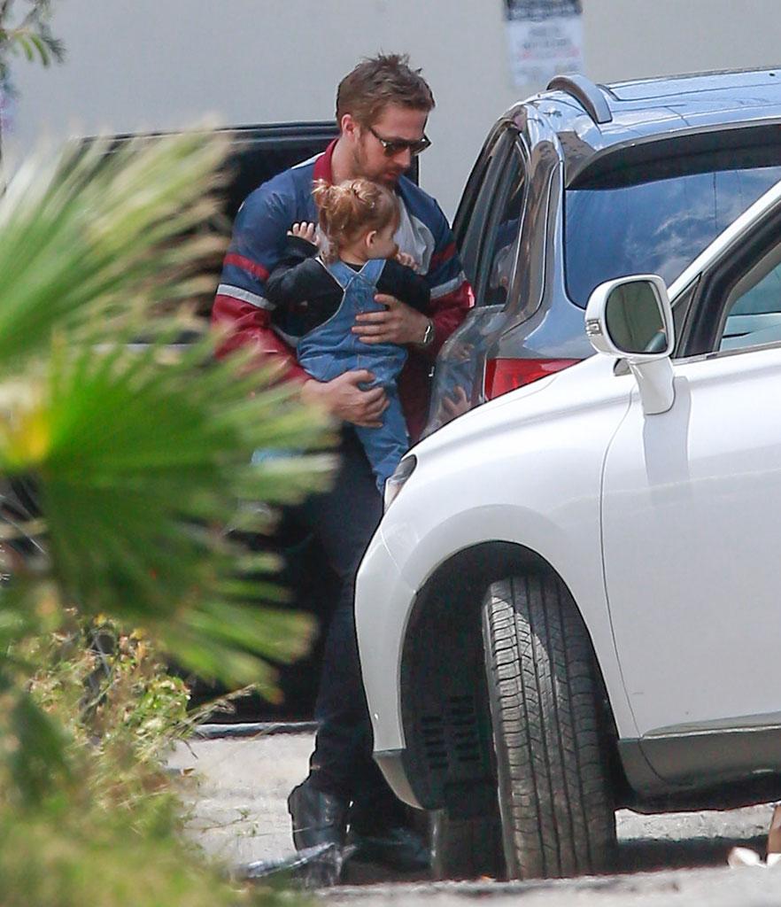 //eva mendes ryan gosling secret child birth first sighting