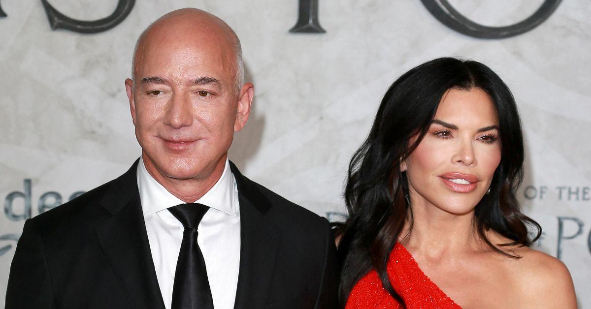 Jeff Bezos and Girlfriend Lauren Sanchez Engaged 