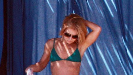 //kelly ripa bikini