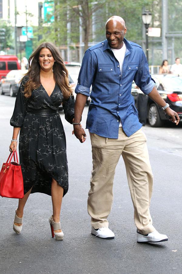 Khloe Kardashian Lamar Odom Divorce On Hold