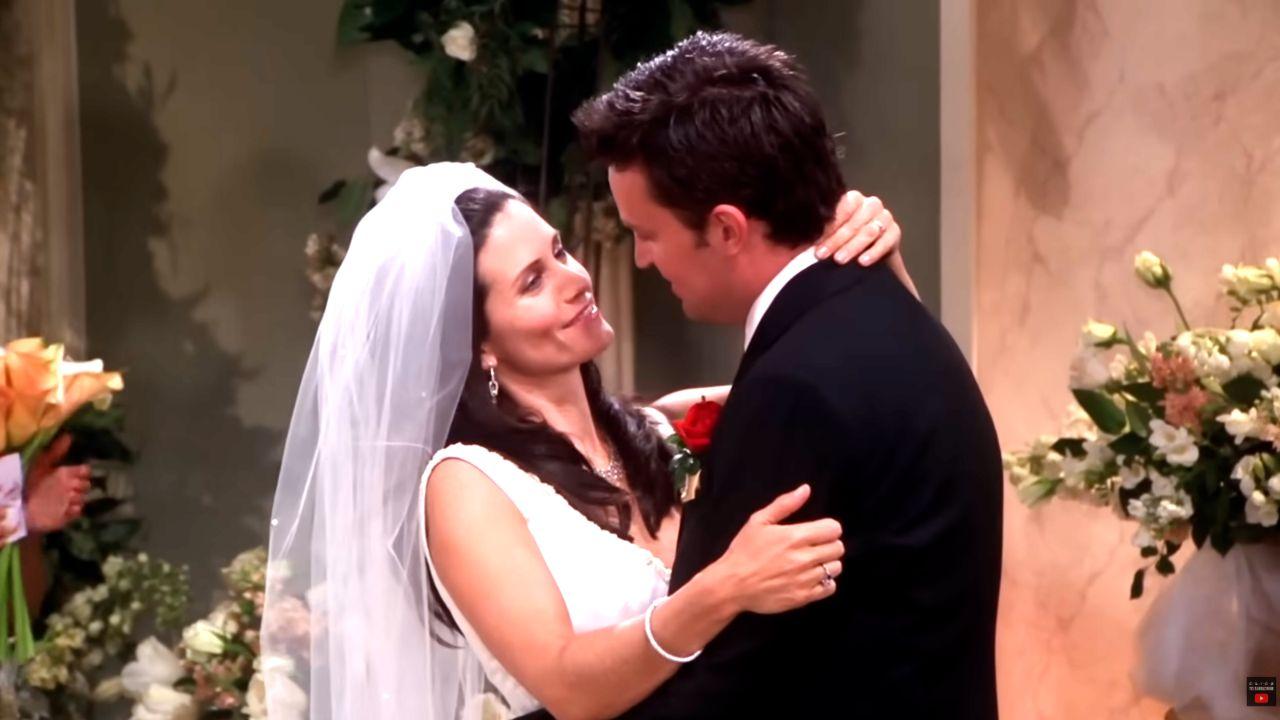 Photo of Courtney Cox and Matthew Perry