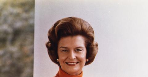 //betty_ford_official_white_house_photo_color_