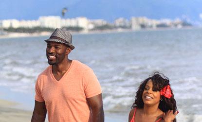 //jay_and_niecy_on_beach_at_villa_la_estancia_rs_img_