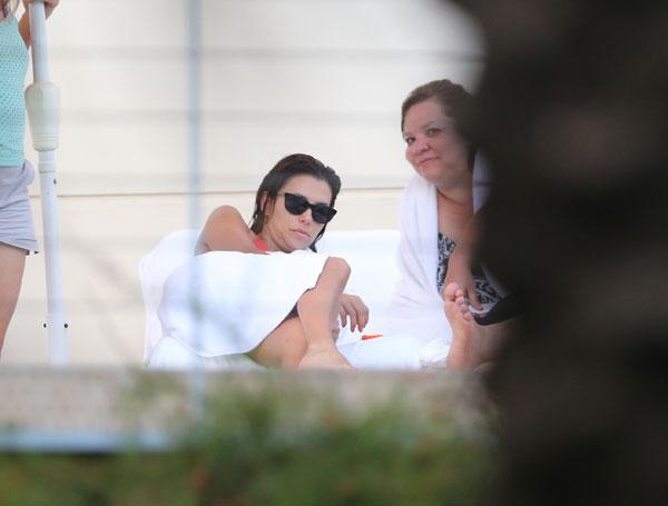 //eva longoria red bikini