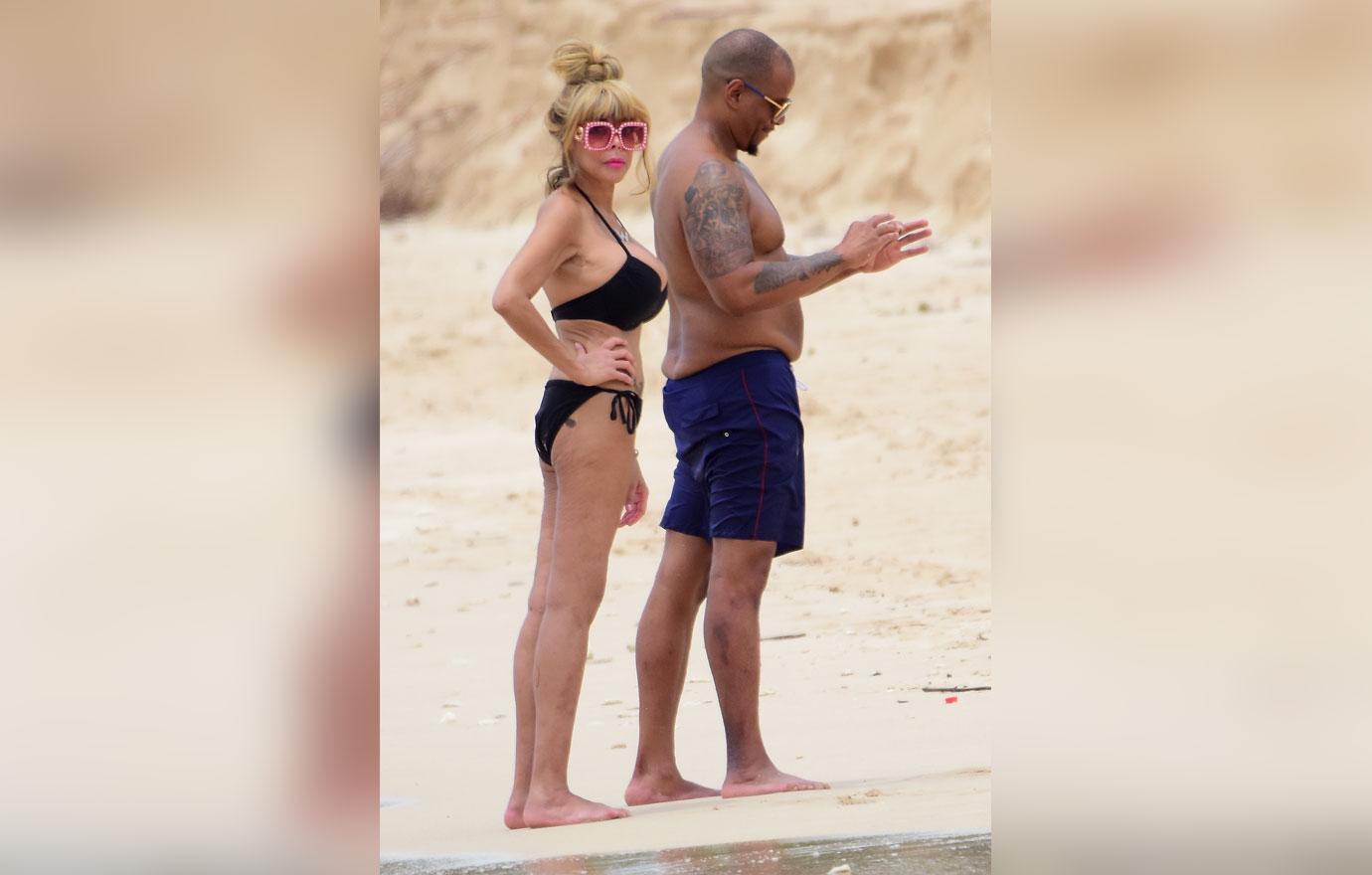 Wendy Williams Curves Bikini