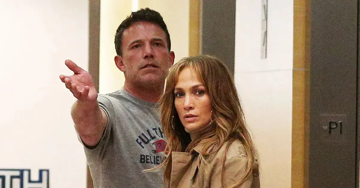 Photo of J.Lo and Ben Affleck