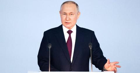 vladimir putin doppelganger looking for watch on wrong wrist jpg