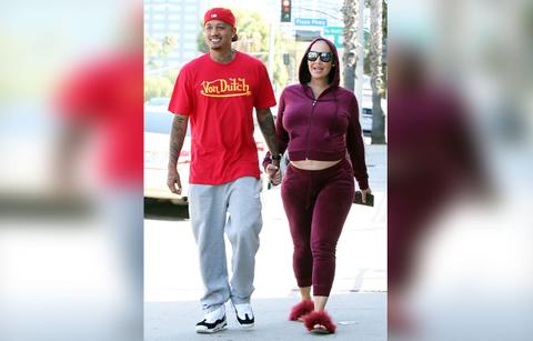 amber rose smoking texting photos baby daddy ae edwards breakup girls cheating scandal r