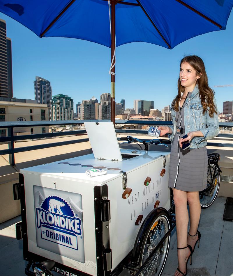 //Anna Kendrick Klondike ComicCon