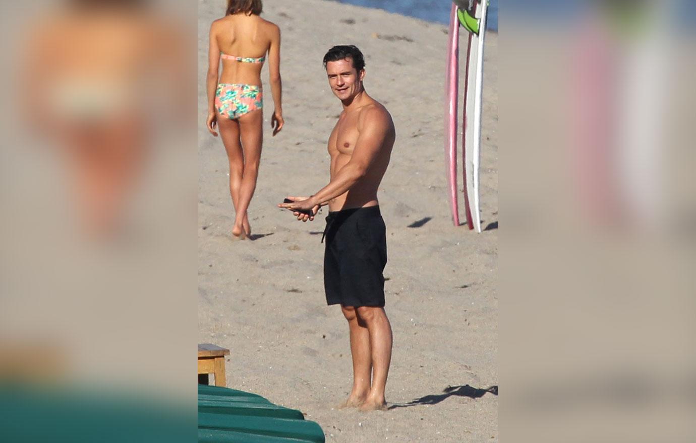 Katy Perry Orlando Bloom Split Shirtless Flirting Beach Babes Pics