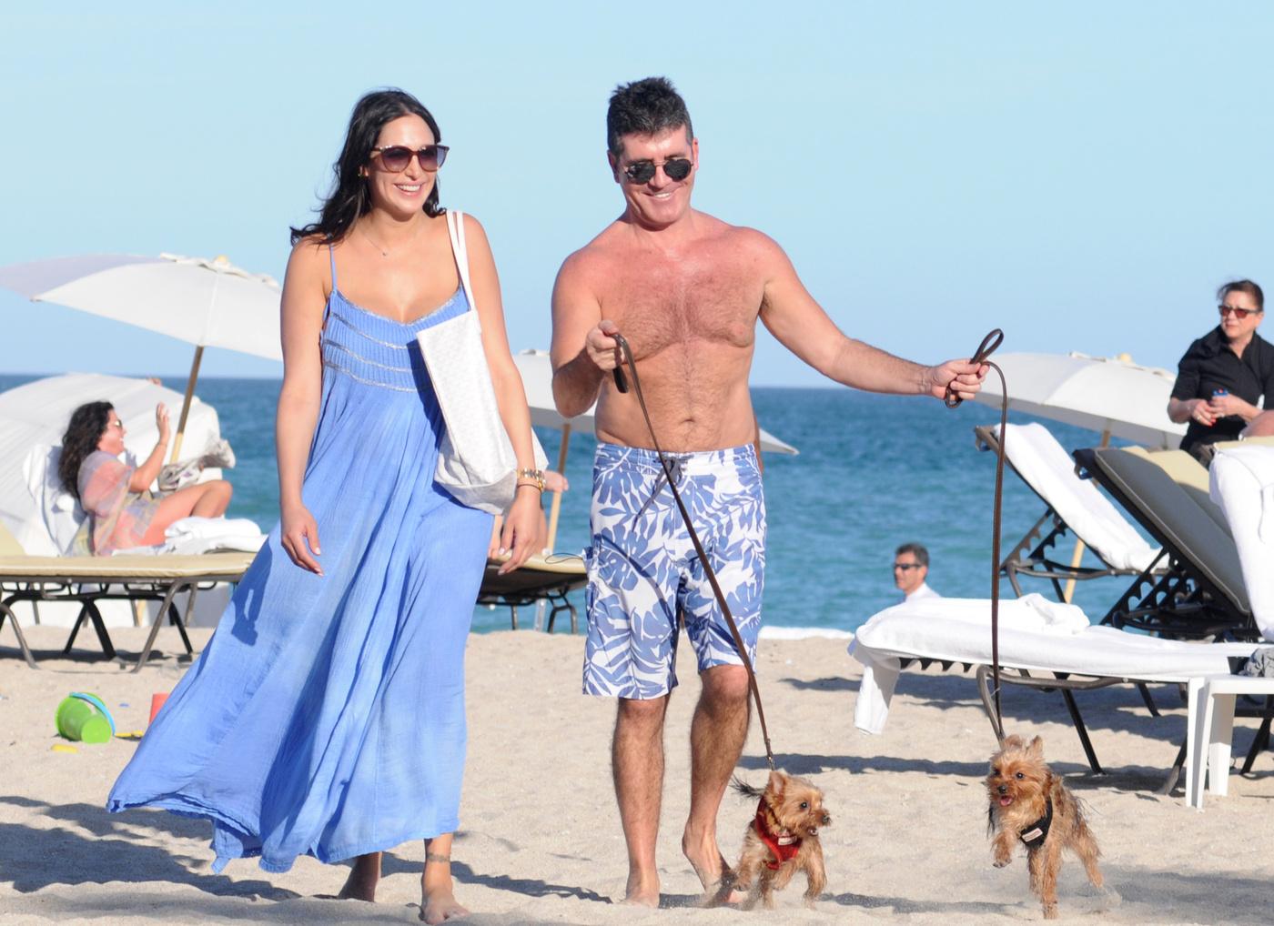 Simon Cowell Lauren Silverman Miami Beach Dogs