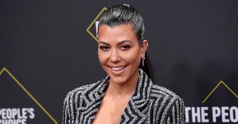 kourtney-kardashian-eye-mask